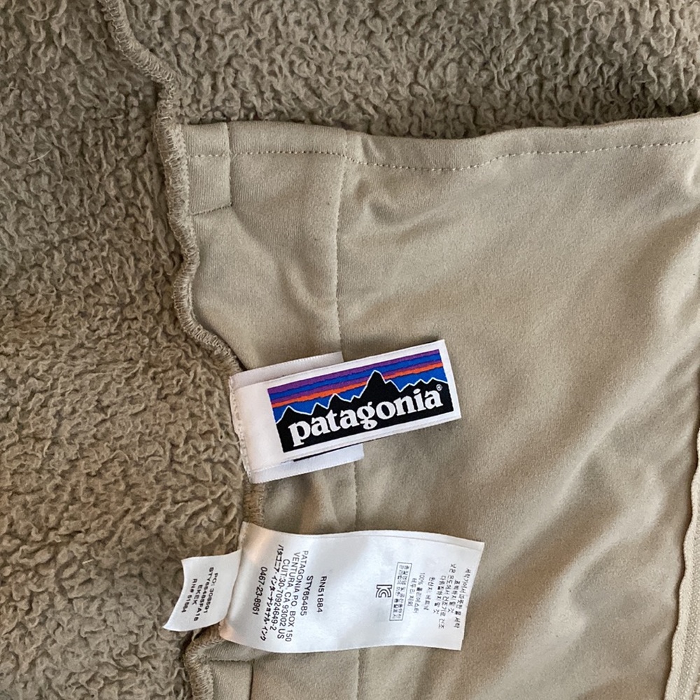 Patagonia Girls XL Los Gatos Tan Hooded Sweater - Picture 4 of 4